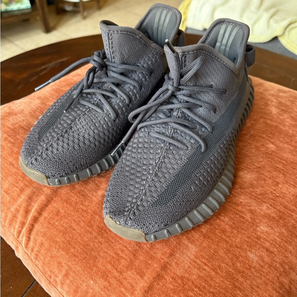 Pre-owned Adidas Gray Sneakers with Textured Upper and Ribbed Sole